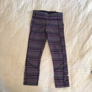 Lululemon crop leggings.